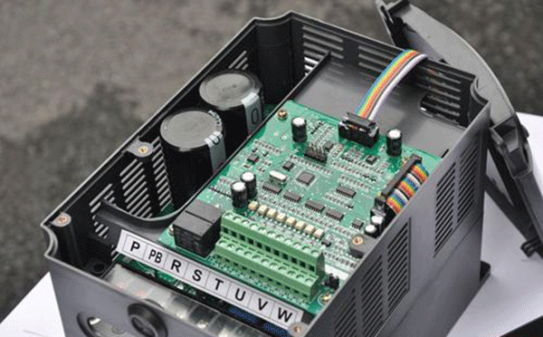 变频器与西玛电机的匹配问题。