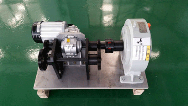 三相异步电动机的功率因数和损失分析。