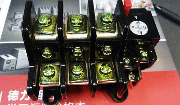 如何正确选择三相异步电动机?；び萌燃痰缙?？