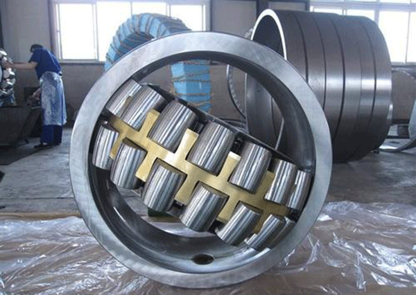 高压电机滚子轴承失效原因及改进措施